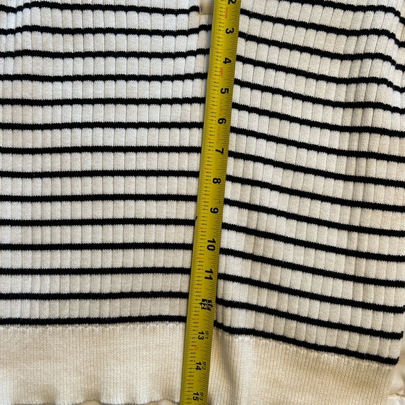Ralph Lauren cardigan Size Medium ribbed striped V Neck stripes white and black - Picture 3 of 7